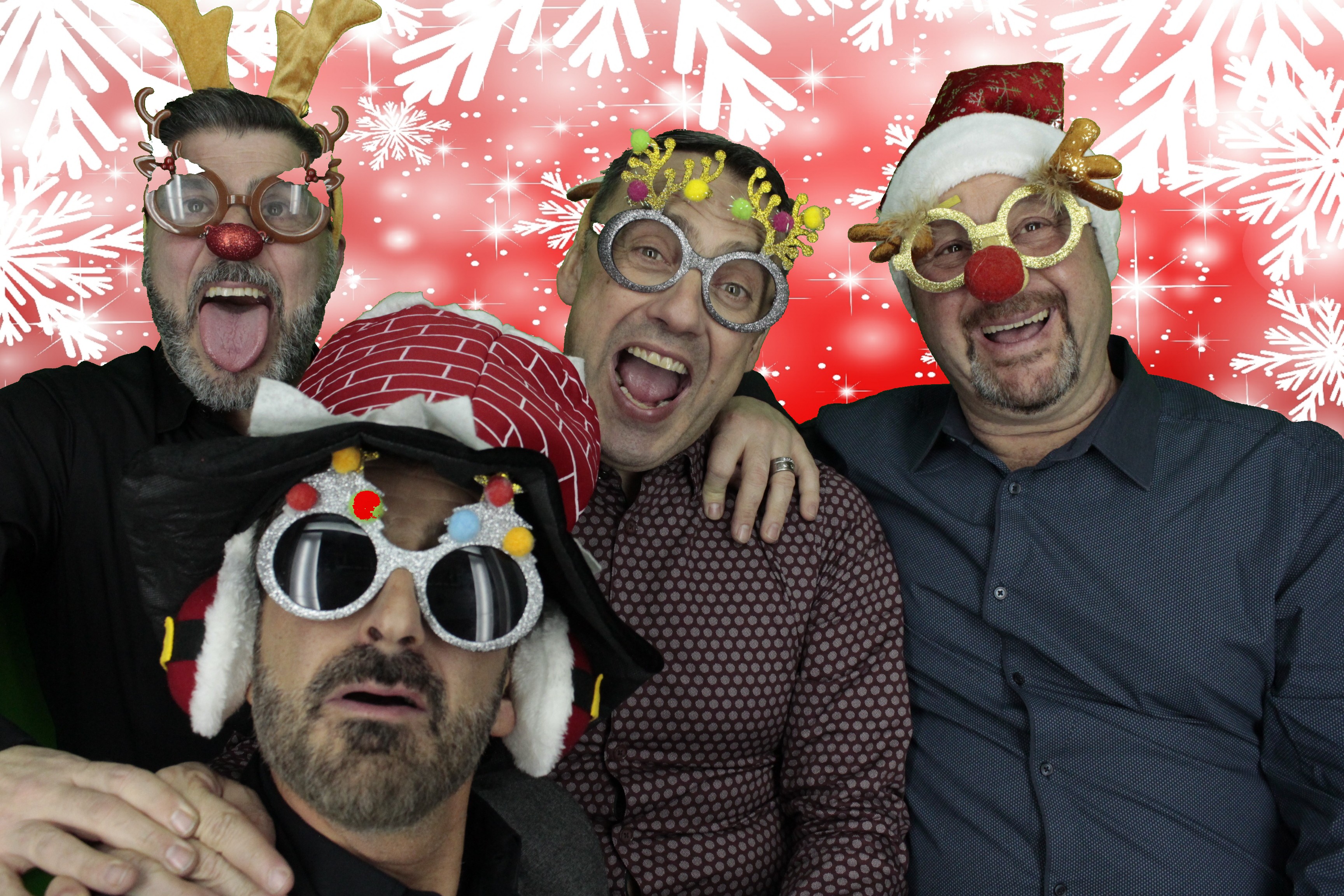 Silvermere Christmas Party | View more photos from the event at gallery.myphotoboothexperience.co.uk/u/MyPhotoBoothExperienceLtd/Silvermere-Christmas-Party-3